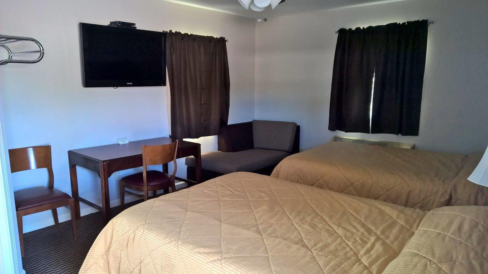 Classic Motel Higginsville Εξωτερικό φωτογραφία