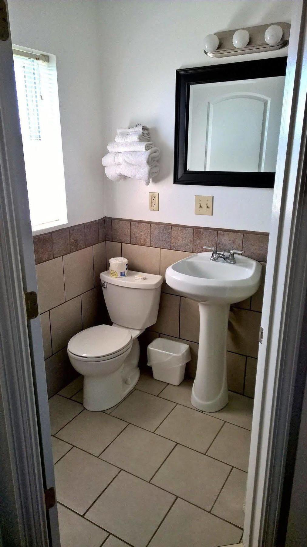 Classic Motel Higginsville Εξωτερικό φωτογραφία